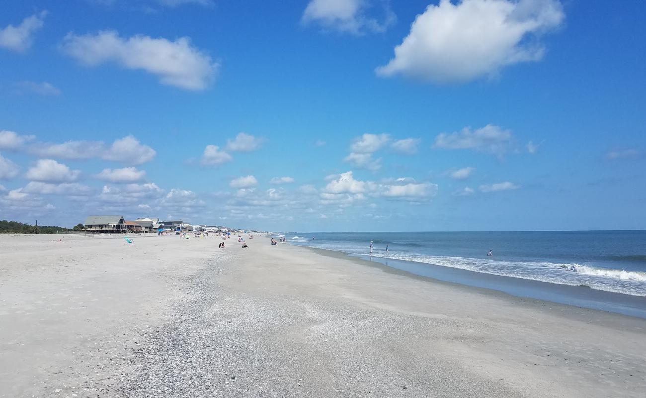 Photo de Pawley's Island beach avec sable lumineux de surface