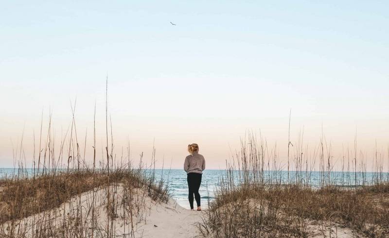 Photo de Holden beach avec sable lumineux de surface