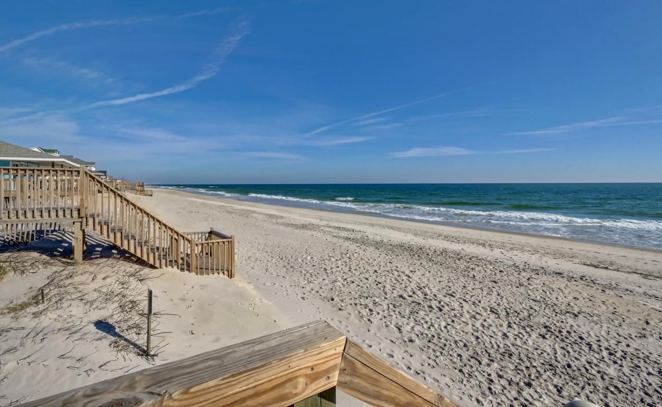 Photo de Surf City beach II avec sable lumineux de surface