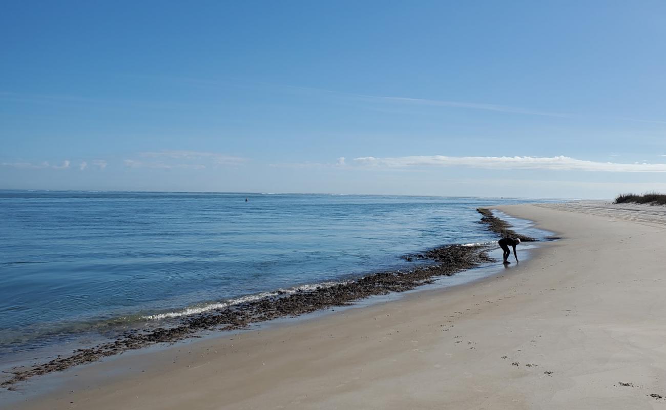 Photo de ORV beach avec sable lumineux de surface