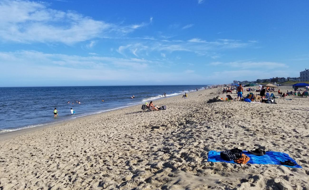 Photo de Dewey Beach avec sable beige de surface