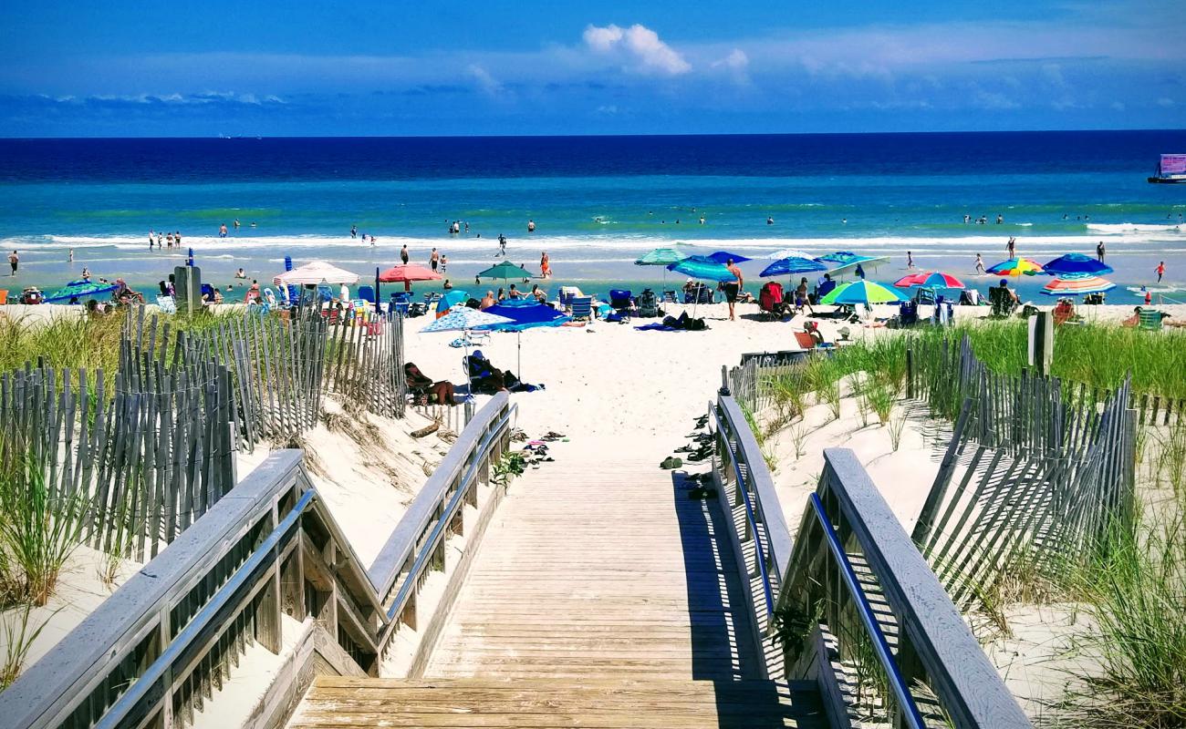 Photo de White Sands Beach avec sable beige fin de surface