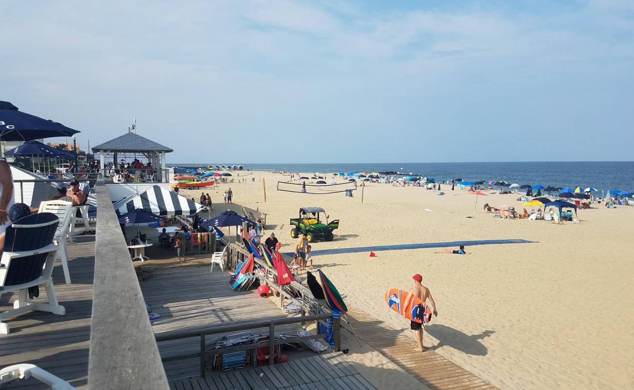 Photo de Loch Arbour Beach avec sable lumineux de surface