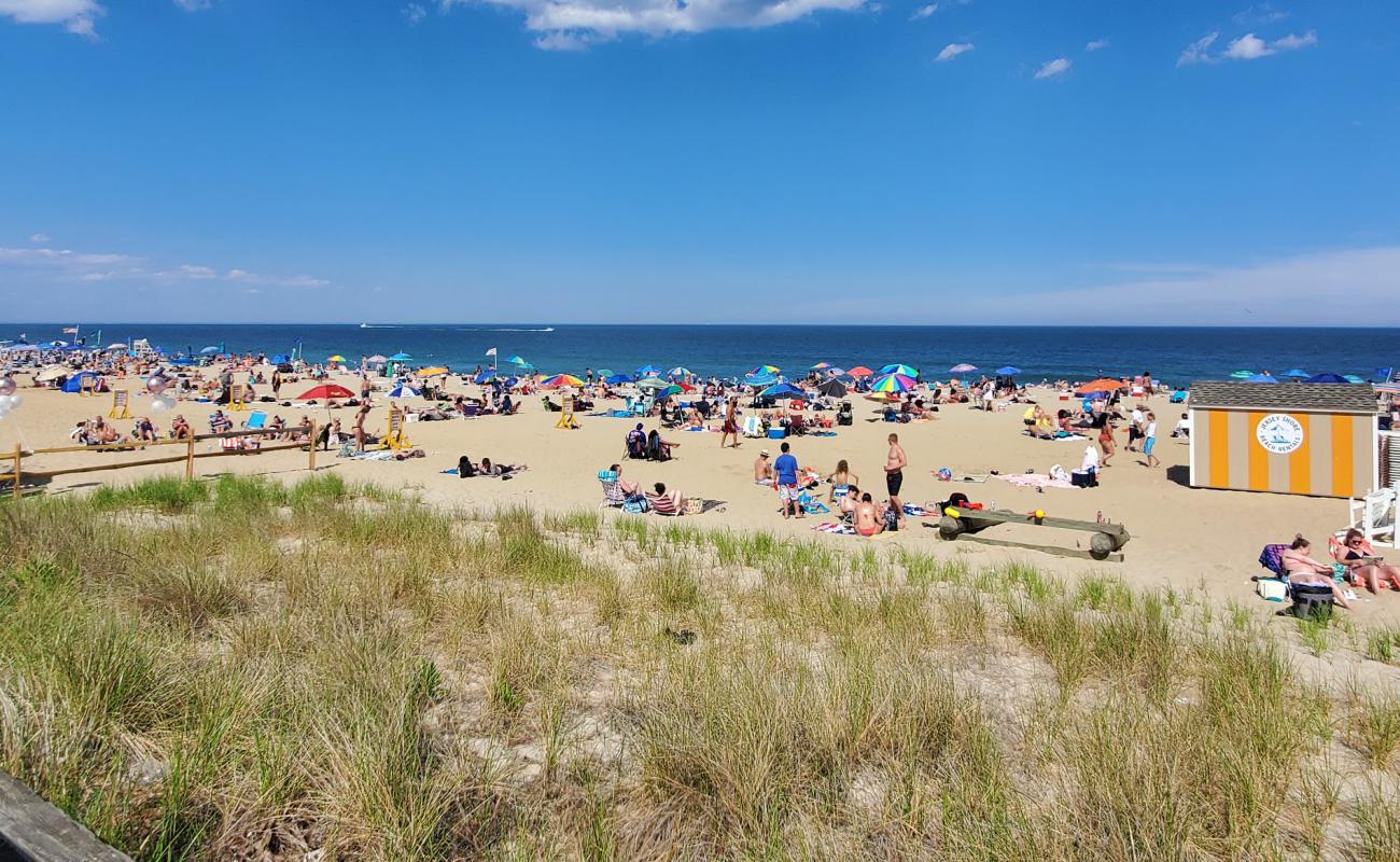 Photo de Long Branch Beach avec sable lumineux de surface