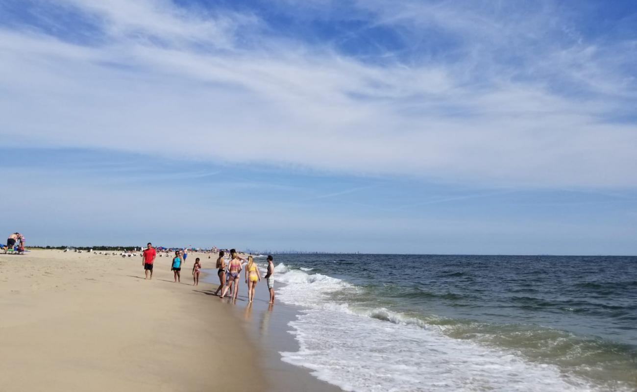 Photo de Gunnison Beach avec sable lumineux de surface