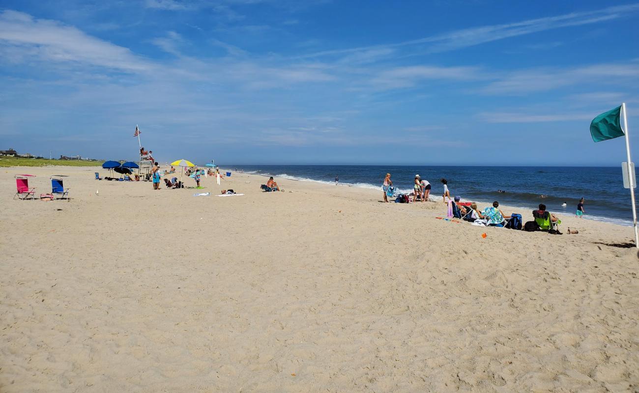 Photo de Rogers Beach avec sable beige de surface