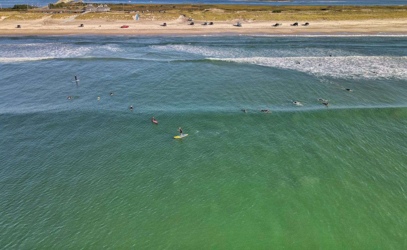 Photo de Ponquogue Beach avec sable lumineux de surface