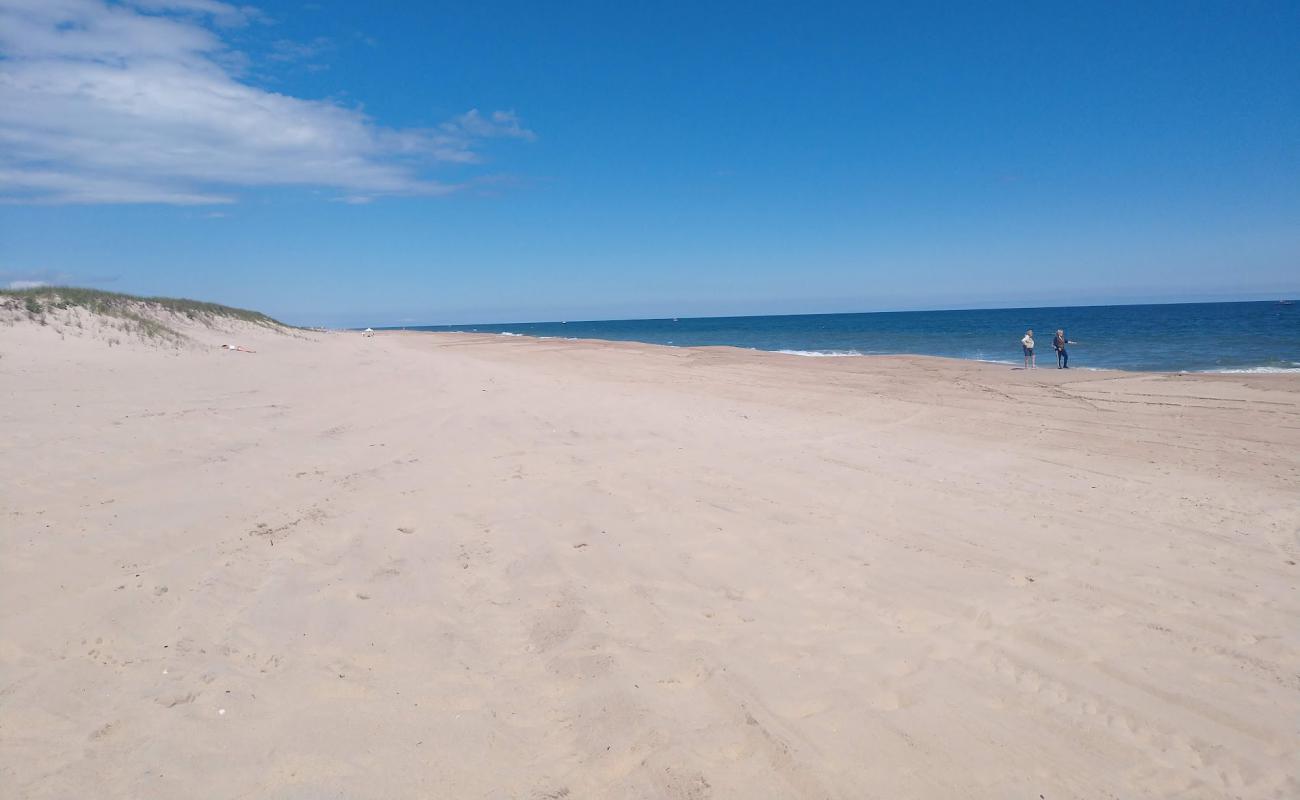 Photo de Napeague Ocean Beach avec sable lumineux de surface