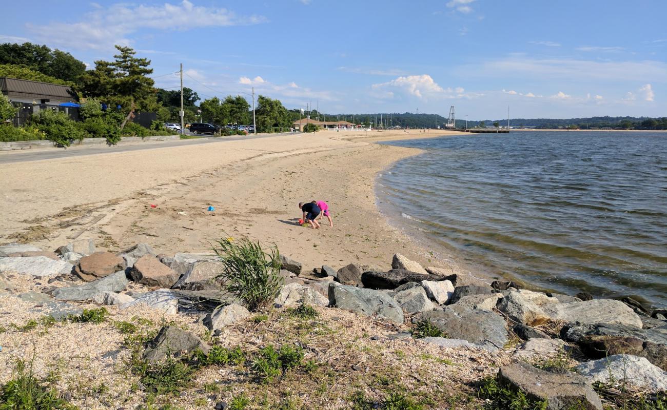 Photo de Tappen Beach avec sable lumineux de surface