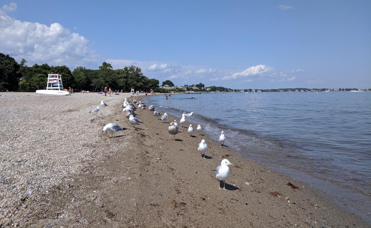 Photo de Calf Pasture Beach avec sable coquillé beige de surface