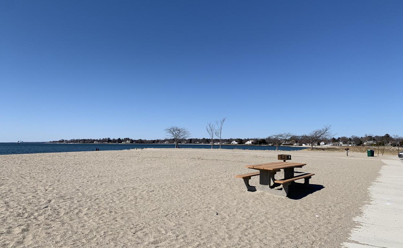 Photo de Sasco Beach avec sable lumineux de surface