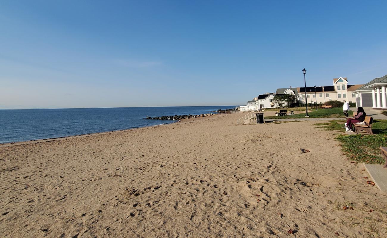 Photo de East Haven Town Beach avec sable beige de surface