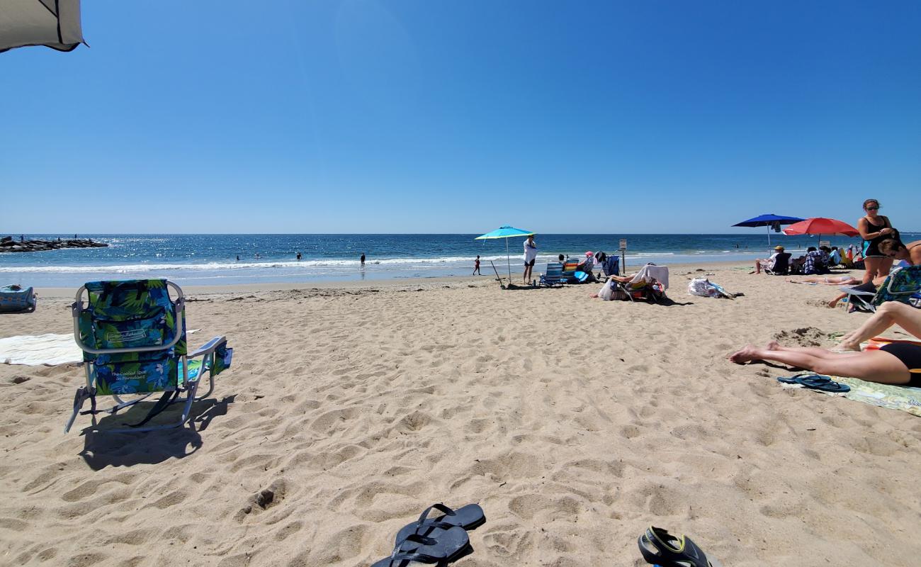 Photo de Dunes Park Beach avec sable fin et lumineux de surface