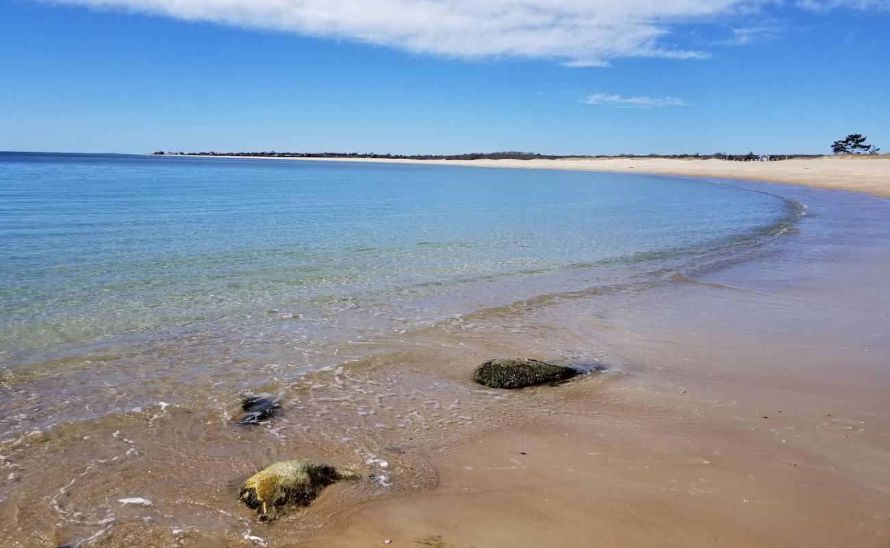 Photo de Weekapaug Inn Beach avec sable lumineux de surface