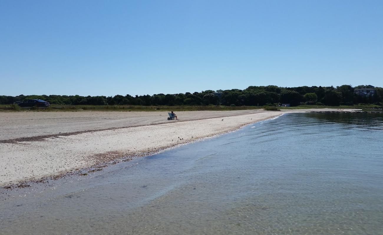 Photo de Little Harbor Beach avec sable beige & galets de surface
