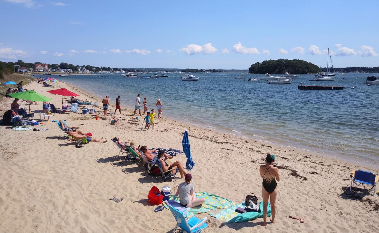 Photo de Onset Beach avec sable beige de surface