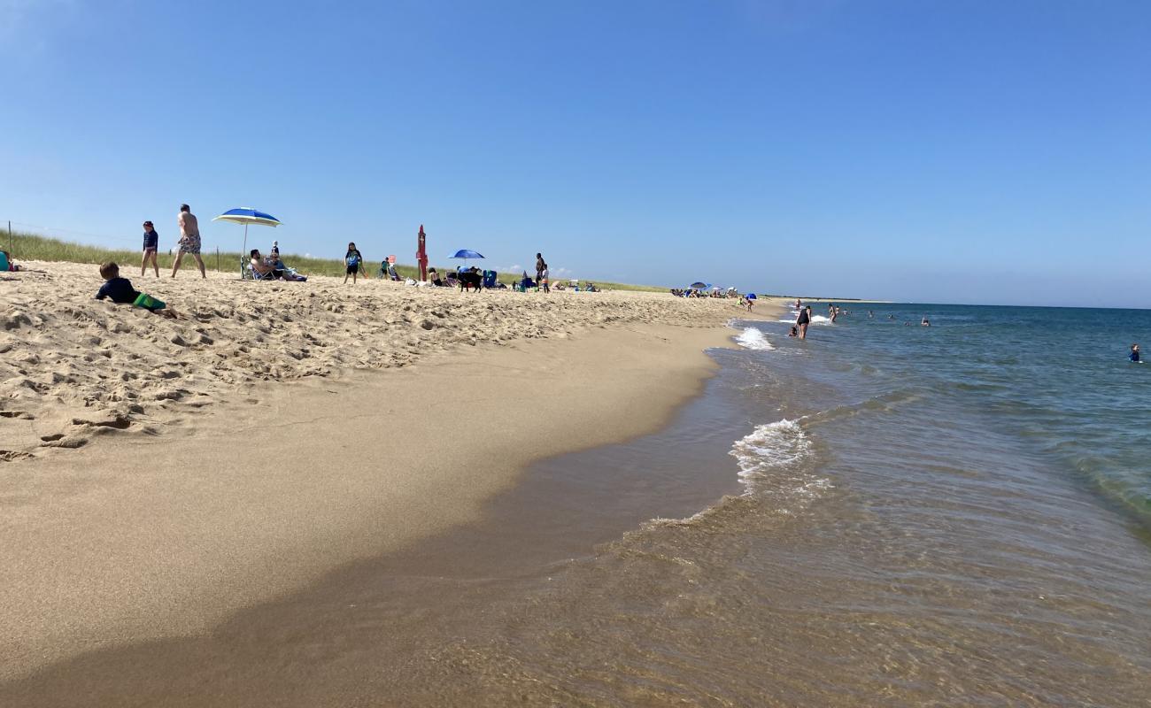 Photo de East Beach avec sable beige de surface