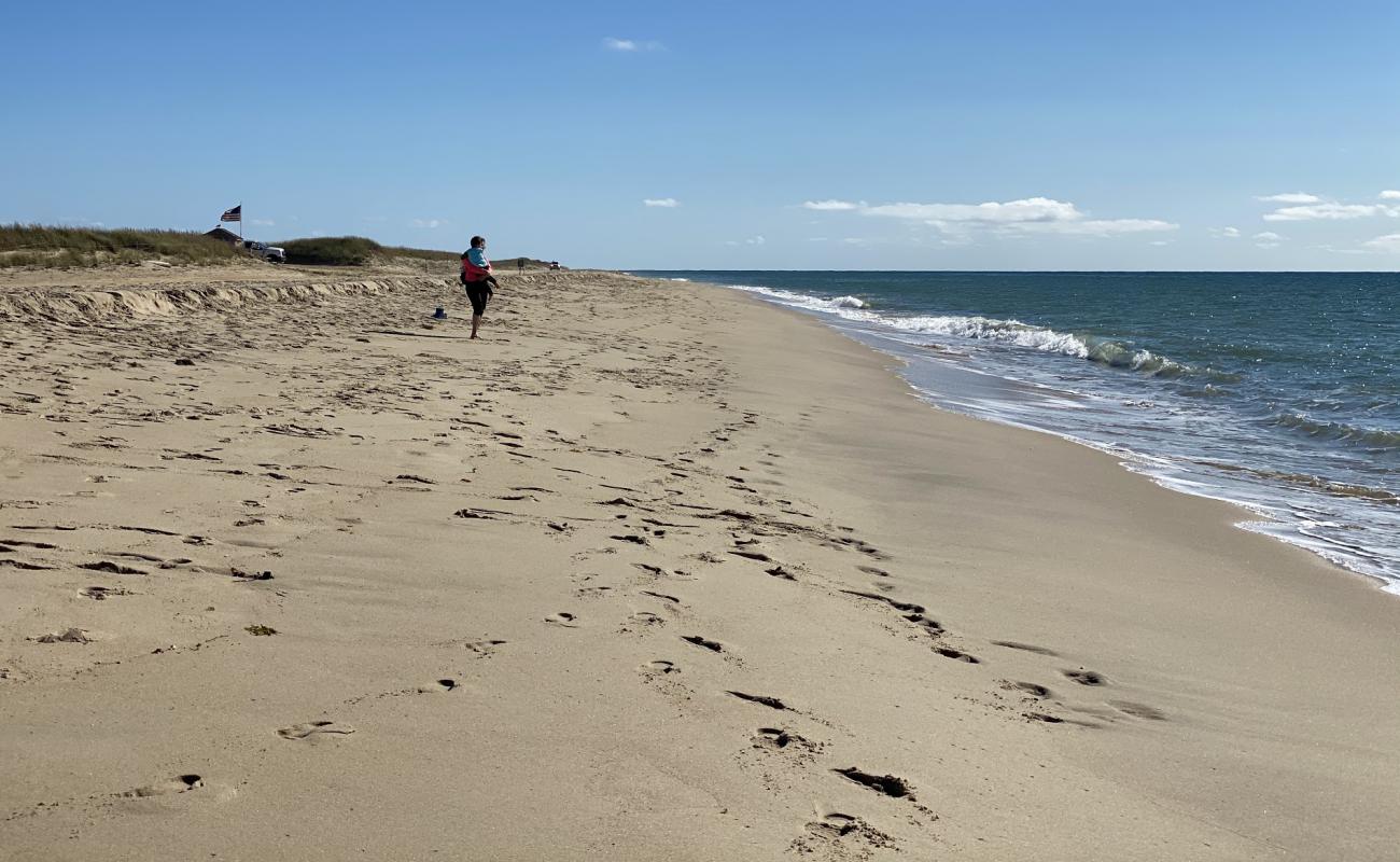 Photo de Katama Beach avec sable lumineux de surface