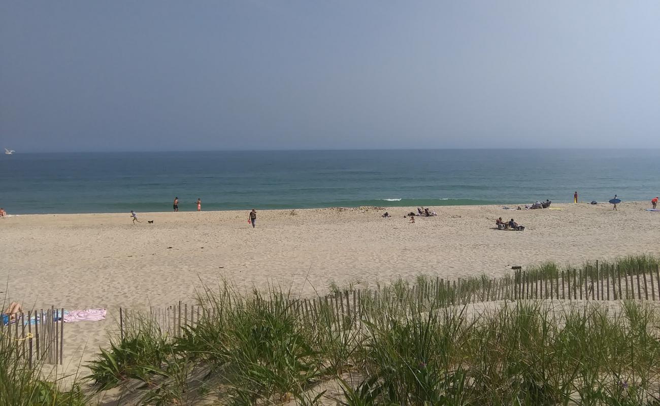 Photo de Nobadeer Beach avec sable beige de surface