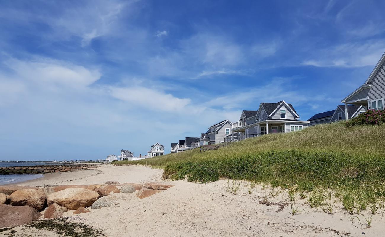 Photo de Haigis Beach avec sable beige de surface