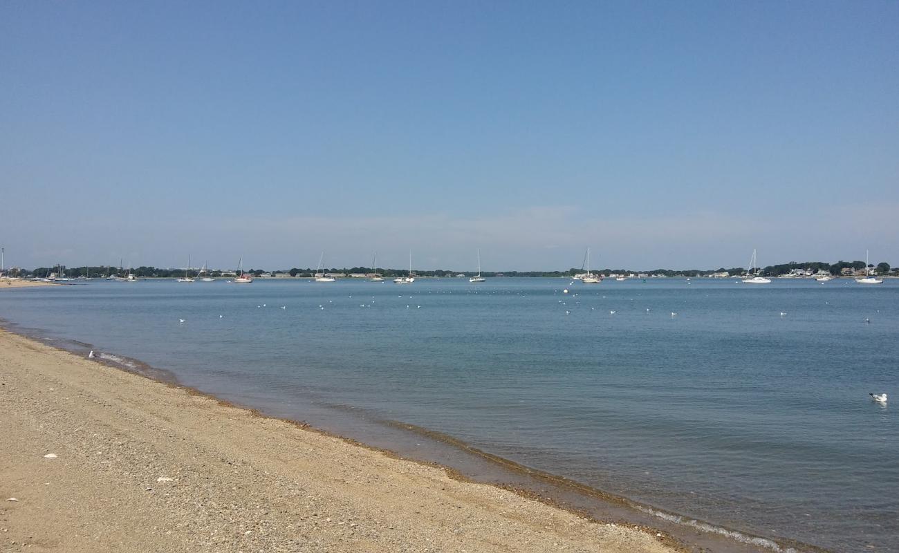 Photo de George Lane beach avec sable beige & galets de surface