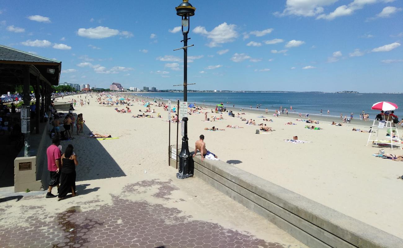 Photo de Revere beach avec sable beige de surface