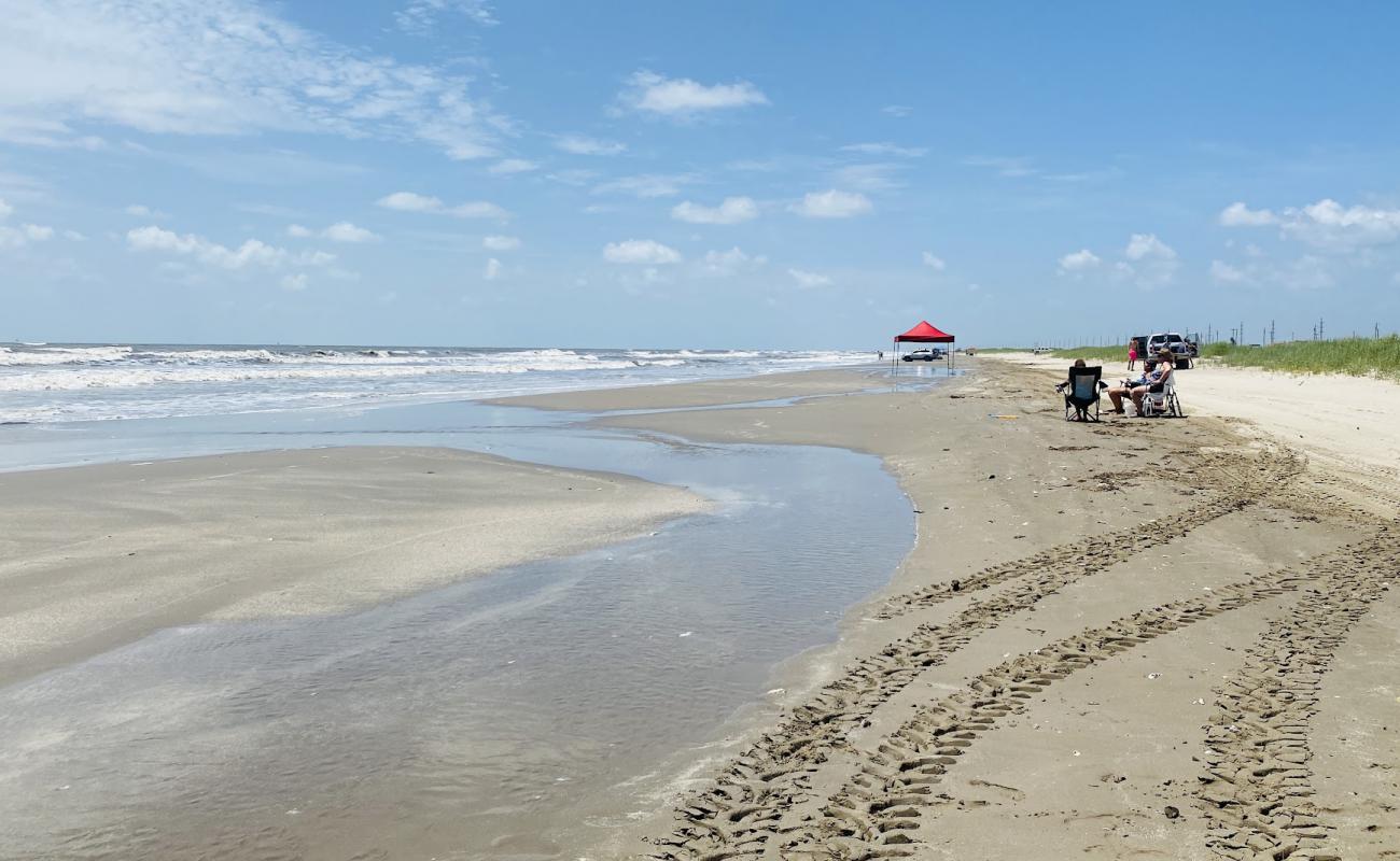 Photo de Holly beach avec sable gris de surface
