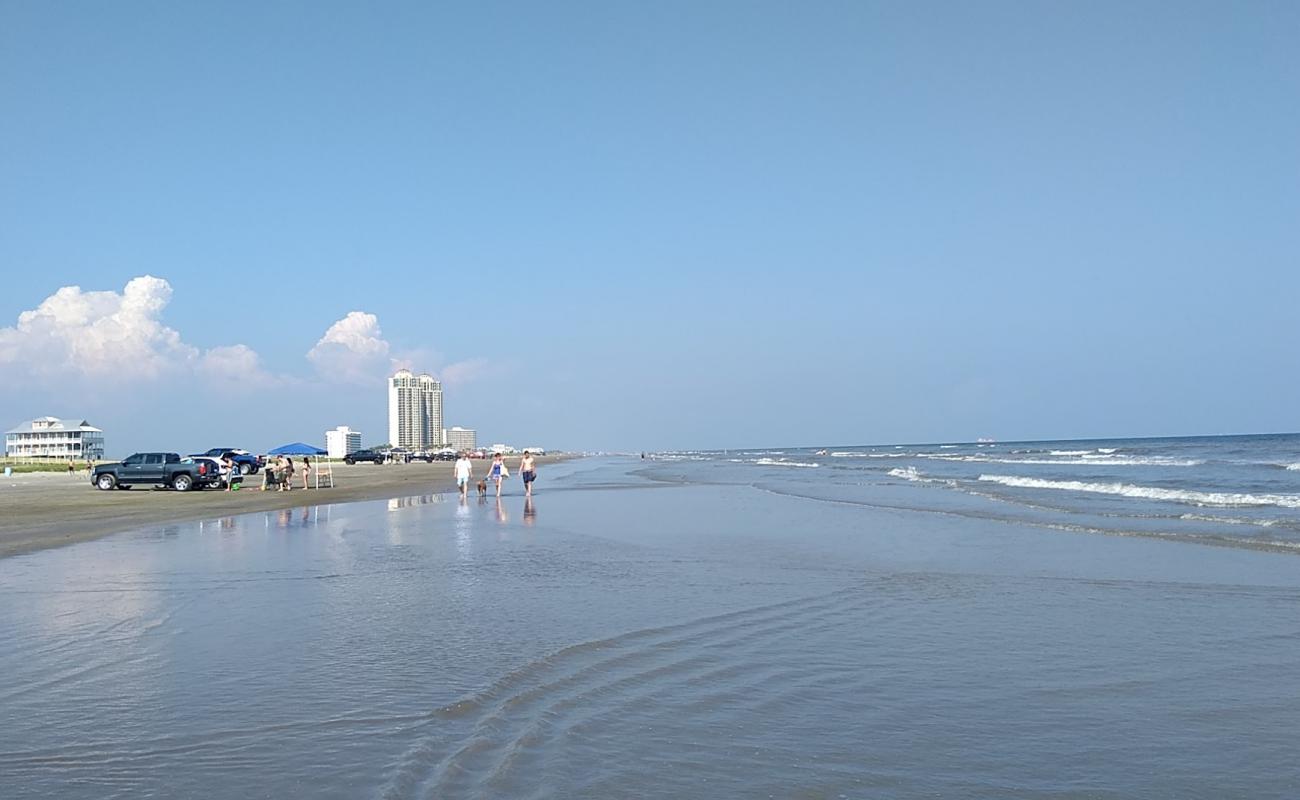 Photo de Stewart beach avec sable lumineux de surface