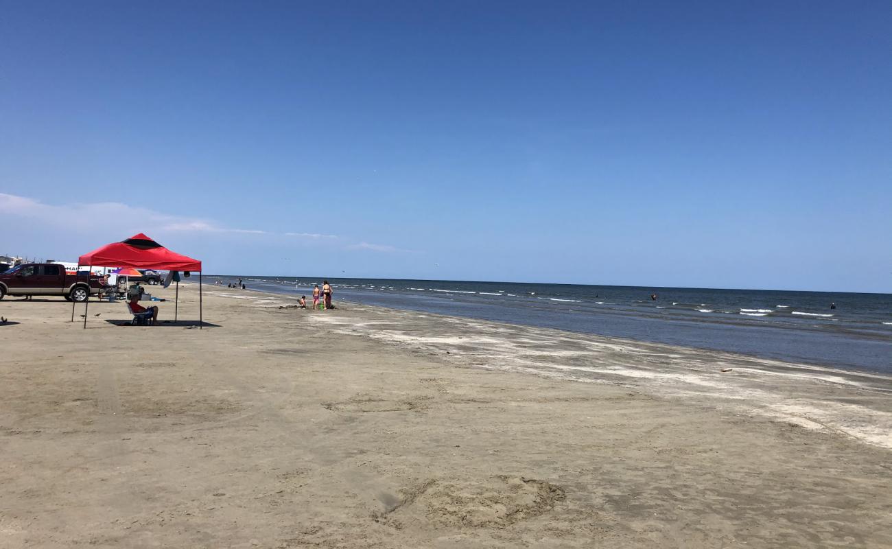 Photo de Salt Cedar Av. beach avec sable gris de surface