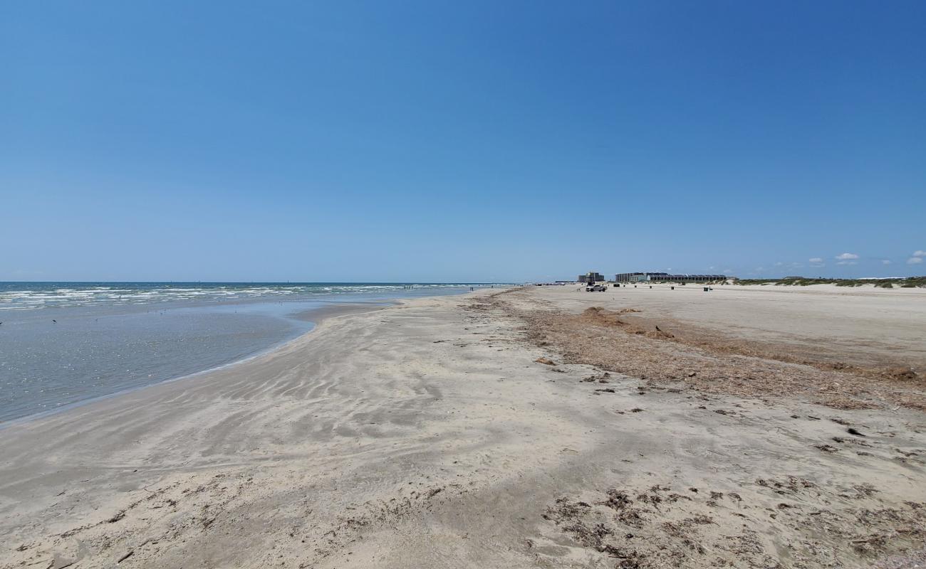 Photo de North Padre beach avec sable beige fin de surface