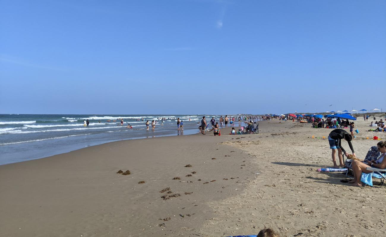 Photo de Isla Blanca beach avec sable beige de surface