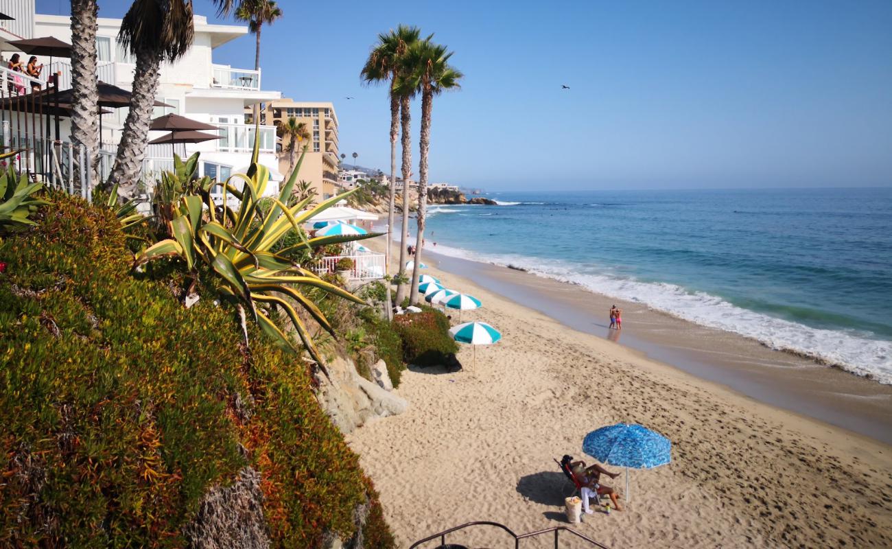 Photo de Bluebird beach avec sable lumineux de surface