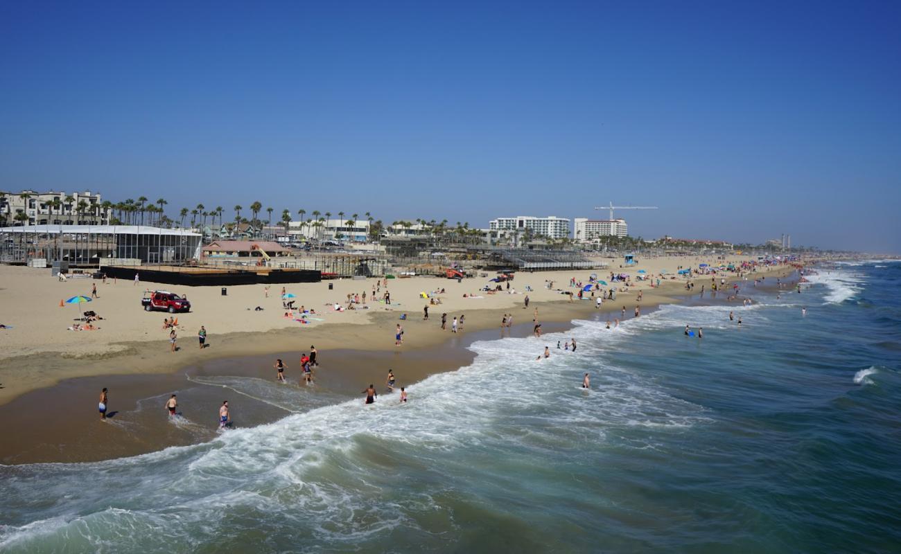 Photo de Huntington Dog Beach avec sable lumineux de surface