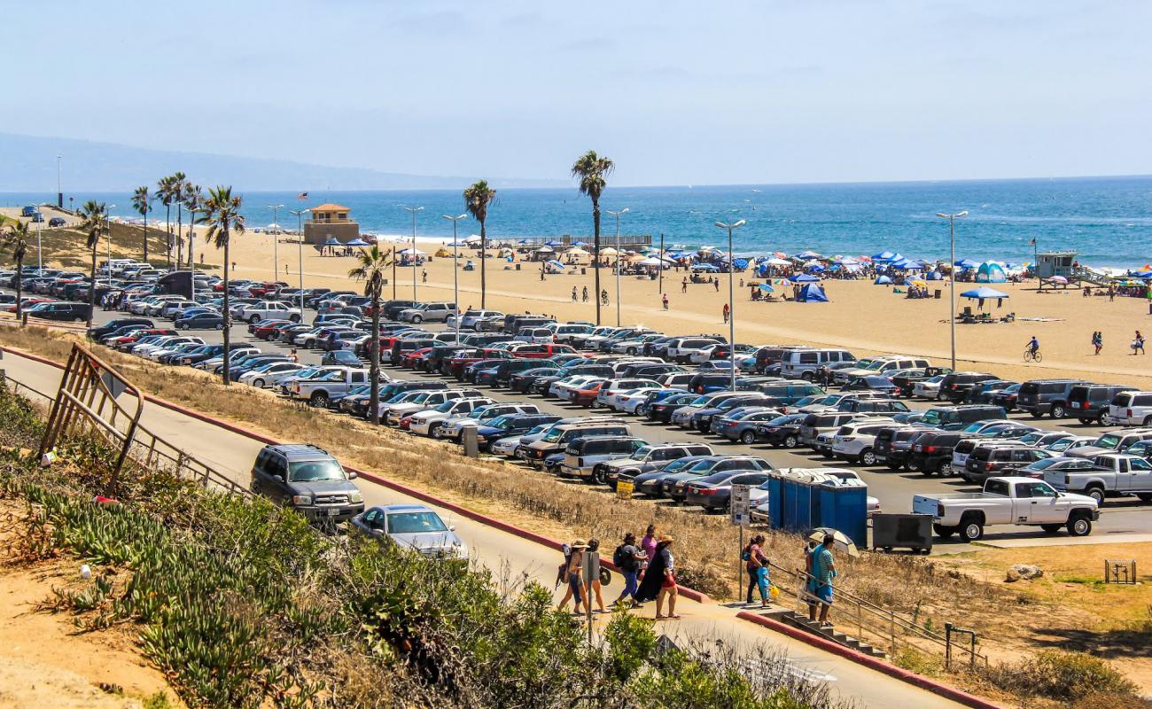 Photo de Dockweiler Beach avec sable lumineux de surface