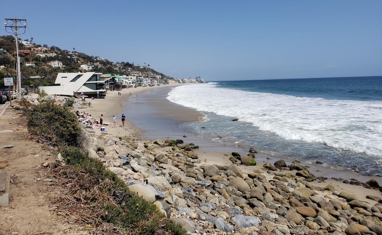 Photo de Plage de Malibu avec sable lumineux de surface