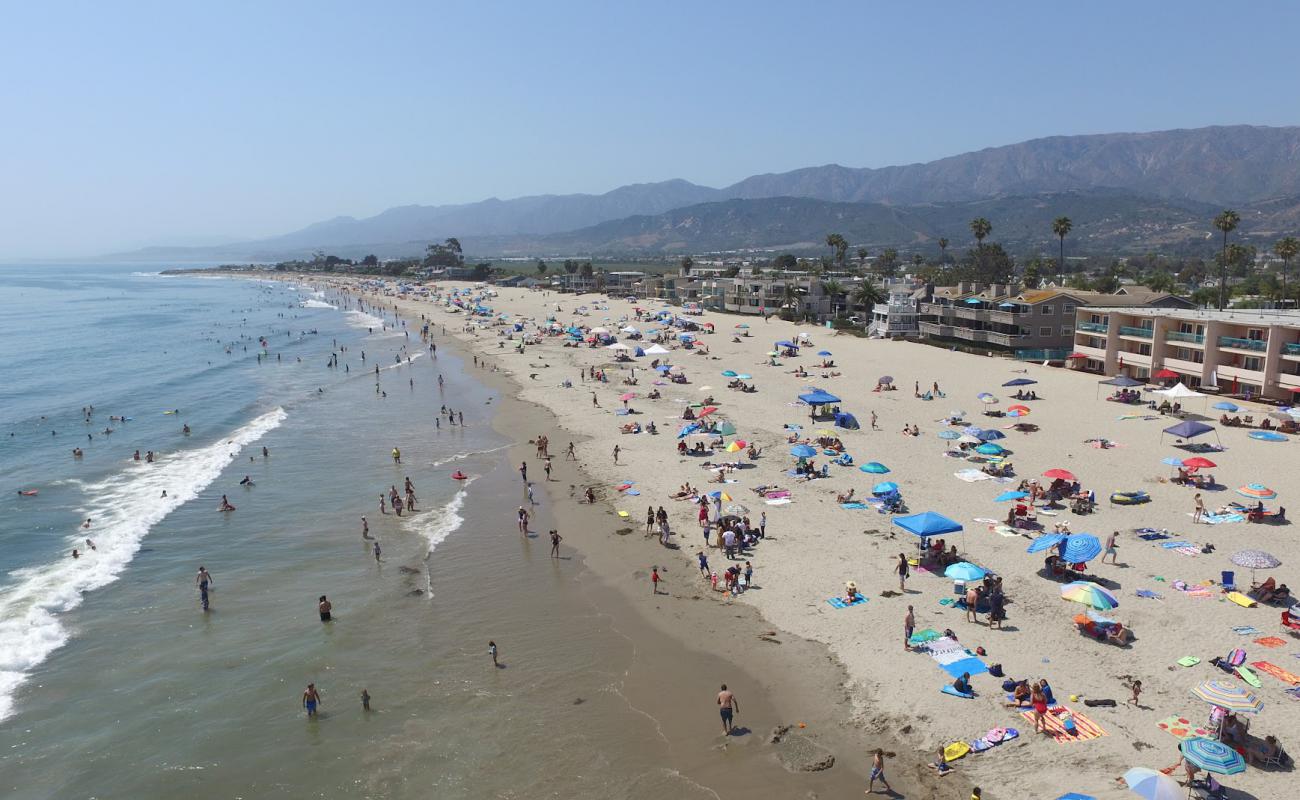 Photo de Carpinteria Beach avec sable lumineux de surface