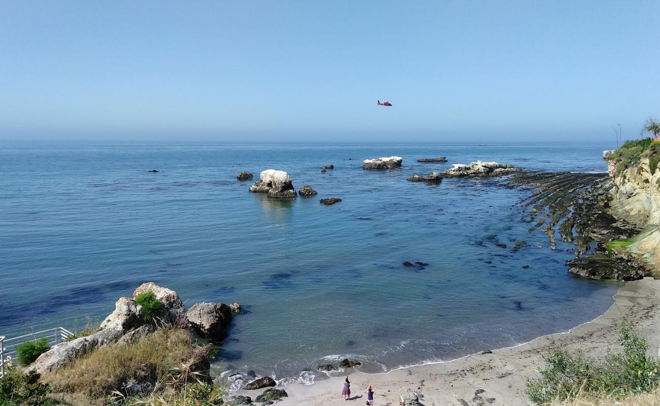 Photo de Shell Beach Preserve avec sable gris & galets de surface