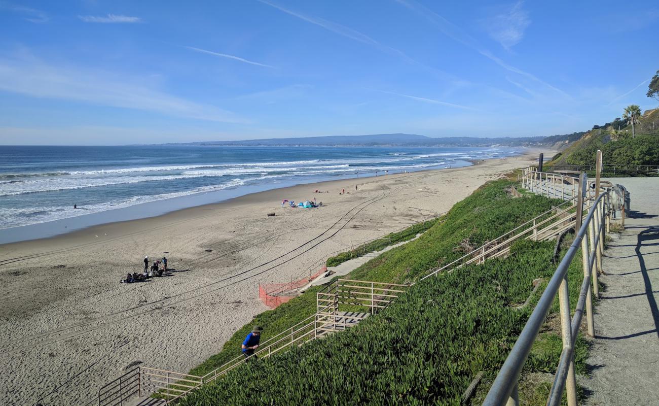 Photo de Manresa Beach avec sable lumineux de surface