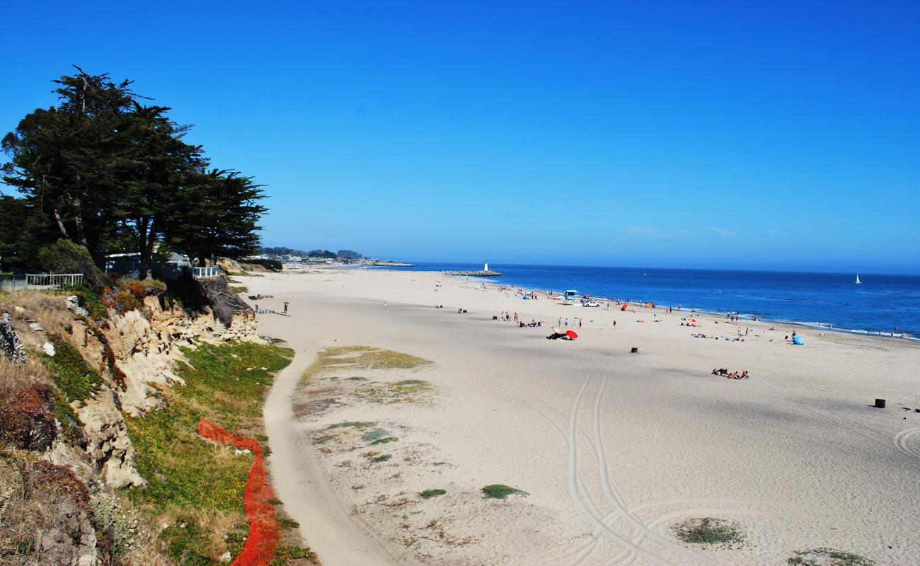 Photo de Twin Lakes Beach avec sable lumineux de surface