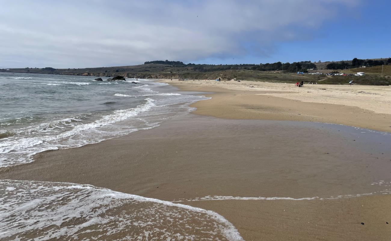 Photo de Gazos Creek Beach avec sable beige de surface