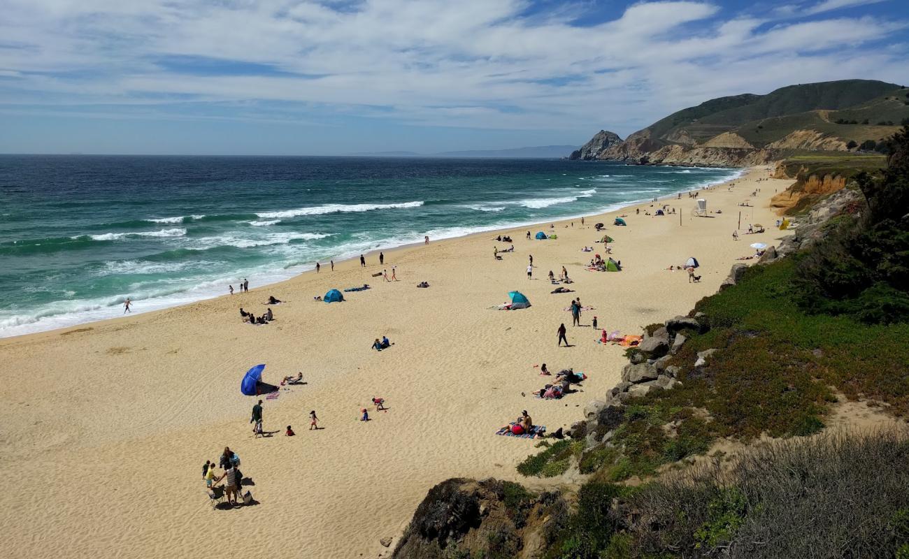Photo de Montara Beach avec sable beige fin de surface