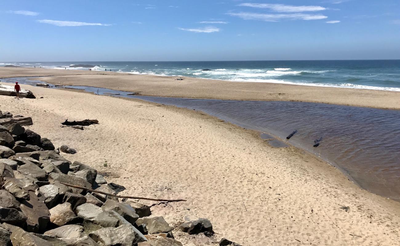 Photo de Nelscott Beach avec sable beige de surface