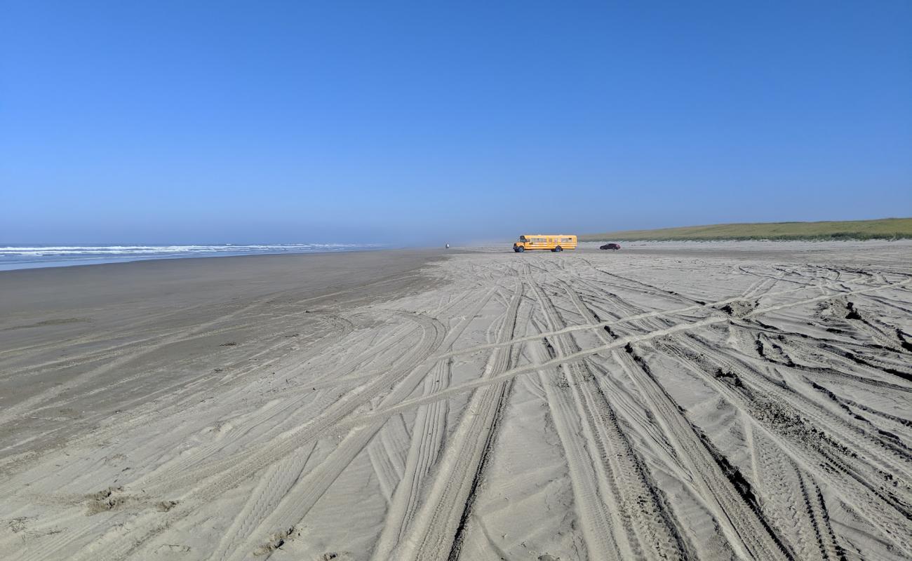 Photo de Sunset Beach avec sable fin et lumineux de surface