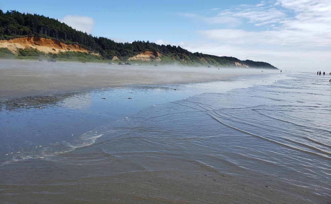 Photo de Roosevelt Beach avec sable beige de surface