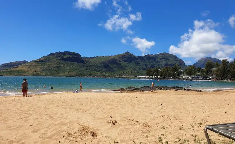 Photo de Kalapaki Beach avec sable fin et lumineux de surface