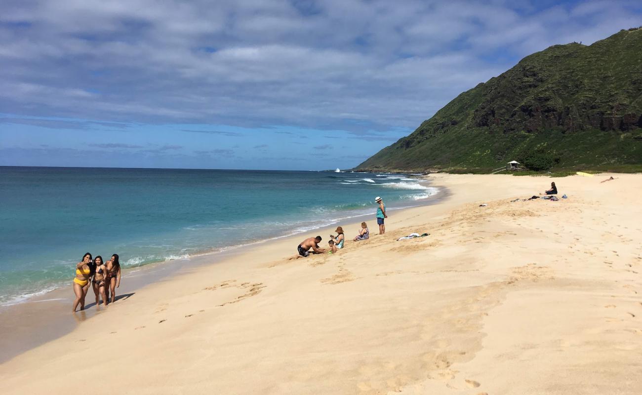 Photo de Keawaula Beach avec sable beige de surface