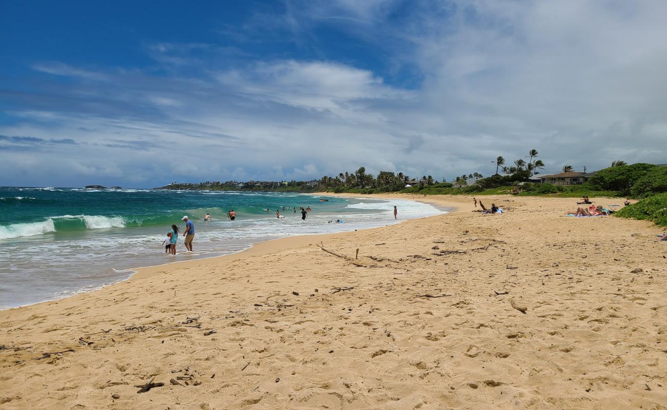 Photo de Hukilau Beach Park avec sable beige de surface