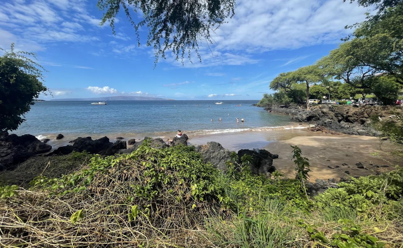 Photo de Makena Landing Beach avec sable gris de surface