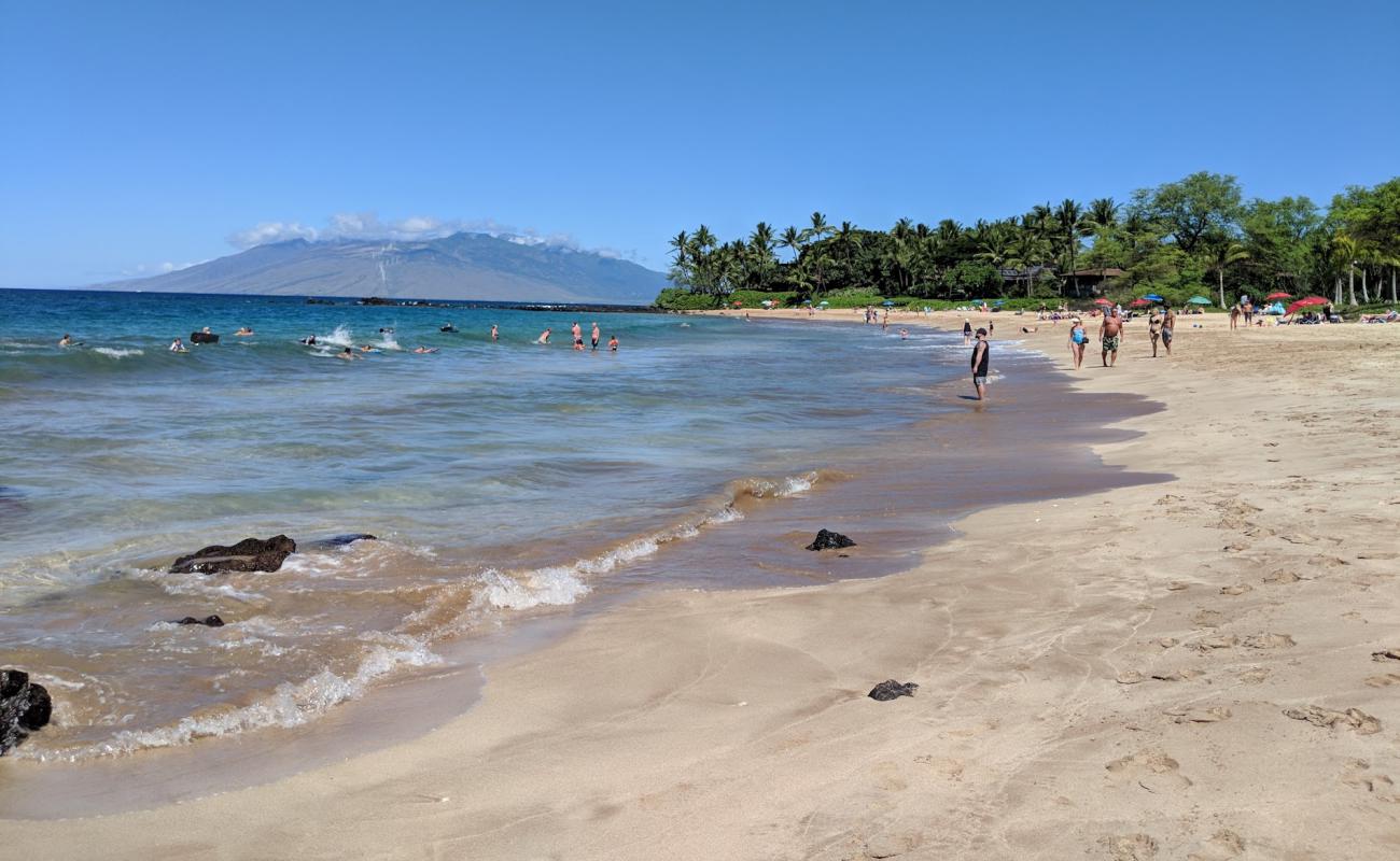 Photo de Palauea Beach avec sable lumineux de surface