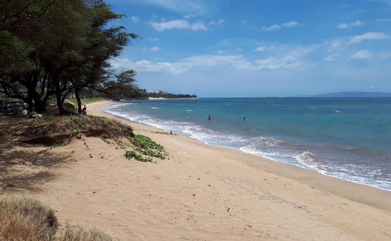 Photo de Kaipukaihina Beach avec sable lumineux de surface